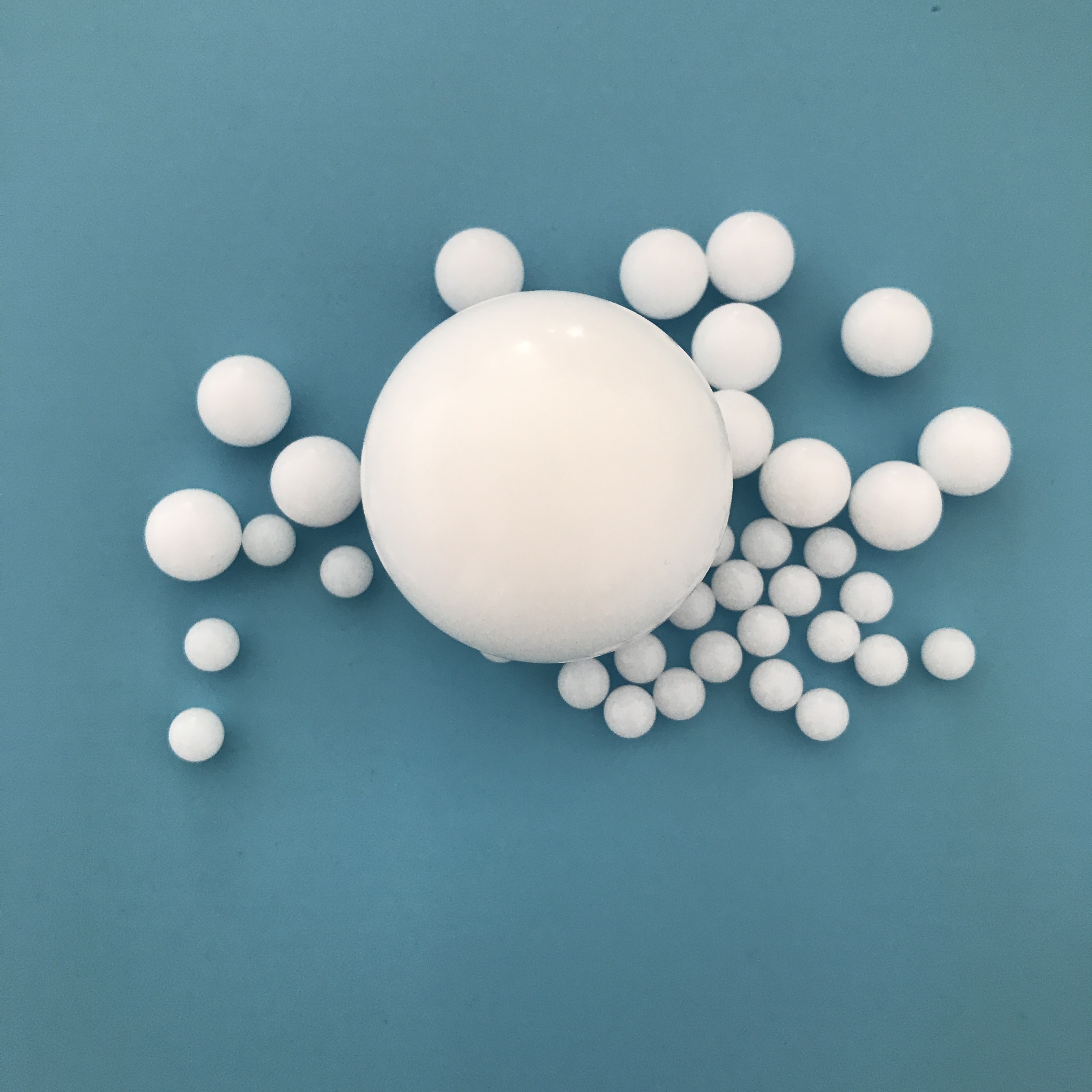 POM Solid pastic balls